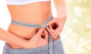 Metodai, kaip numesti svorio per savaitę šlaunyse ir skrandyje